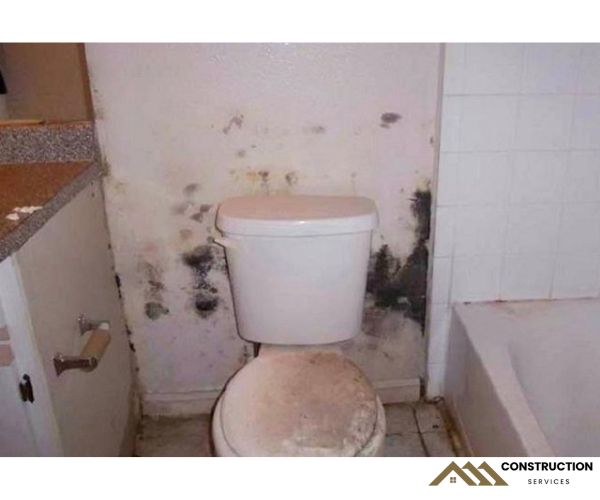 dấu hiệu nhà vệ sinh bị thấm dột